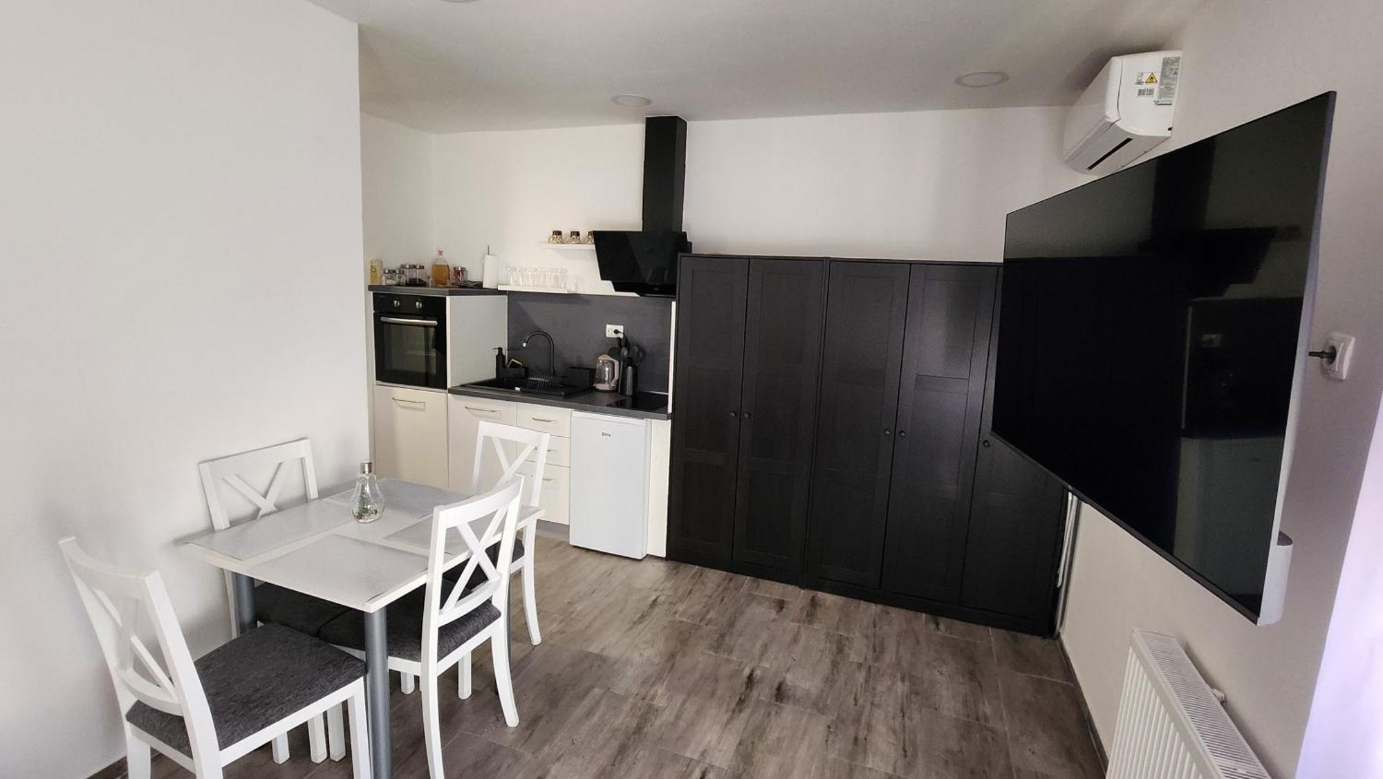 Oniks Apartment Lipik Екстериор снимка