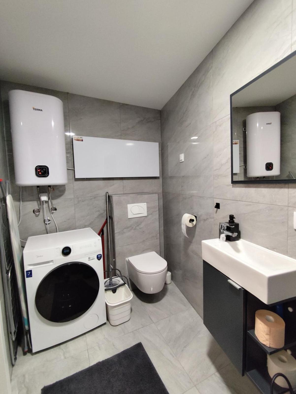 Oniks Apartment Lipik Екстериор снимка