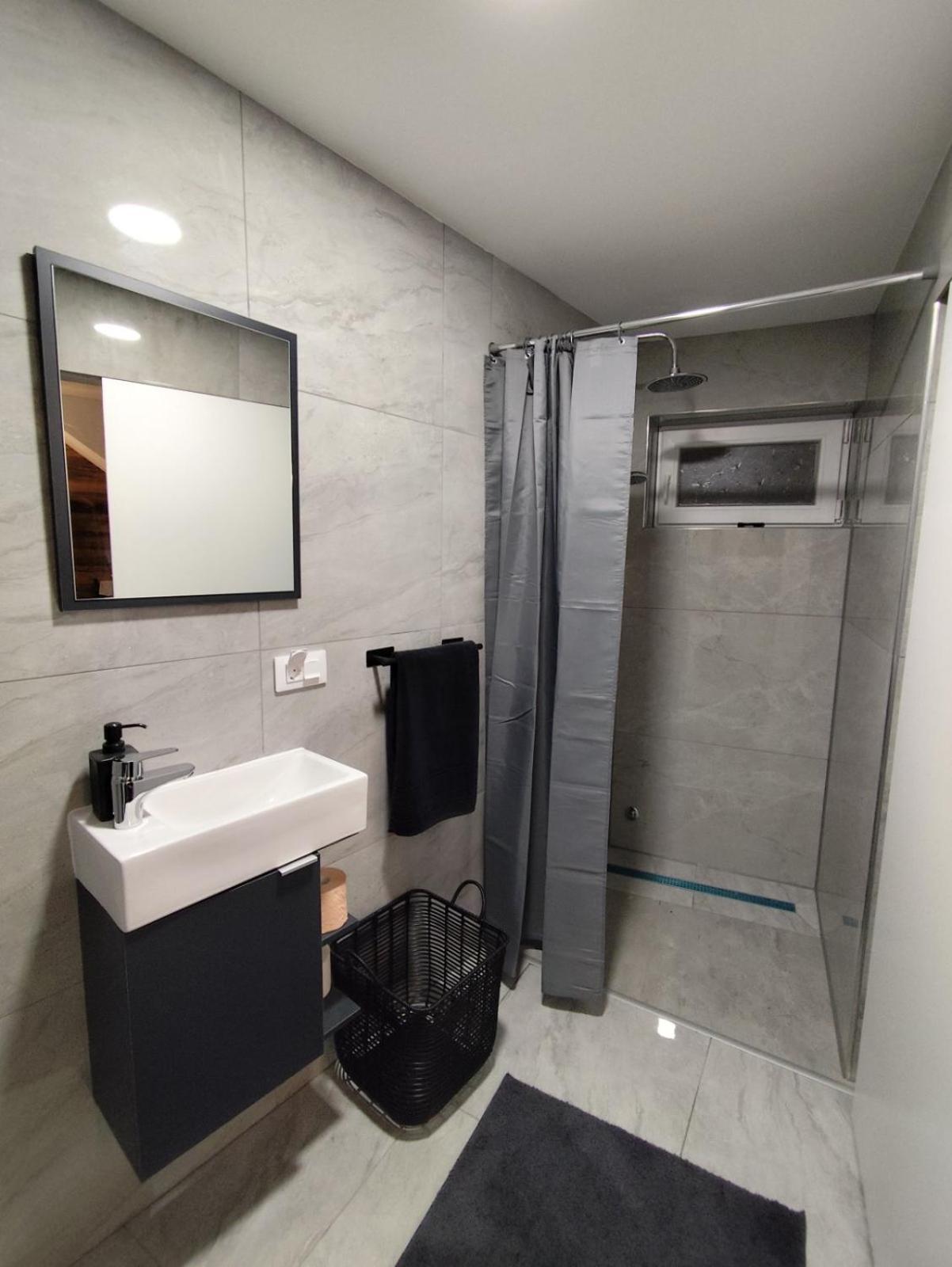 Oniks Apartment Lipik Екстериор снимка